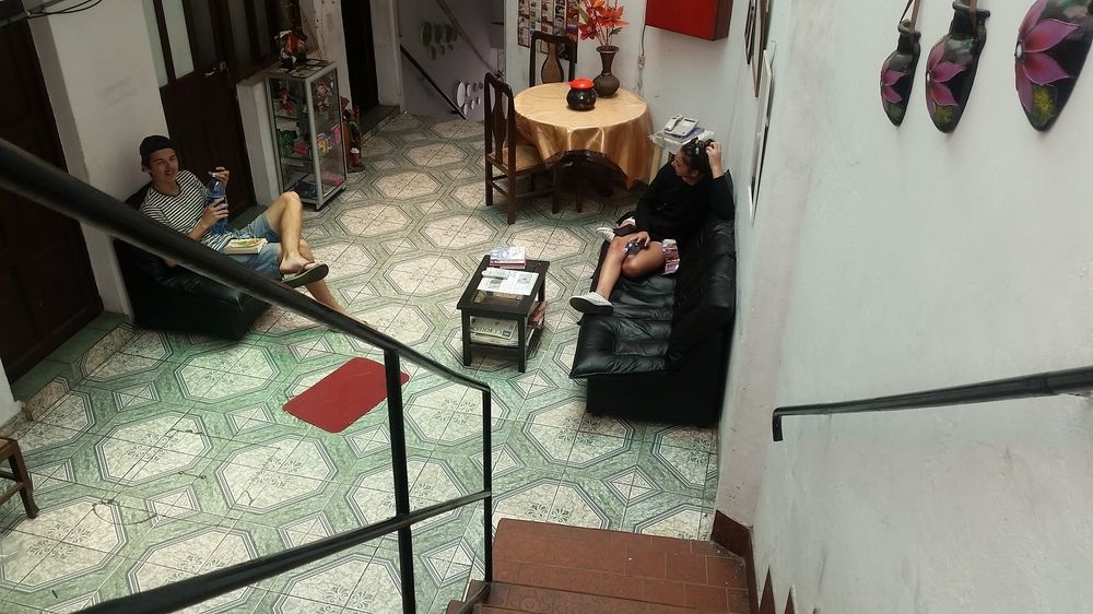 Casa Residencial Maya Inn Hostel Sucre Esterno foto
